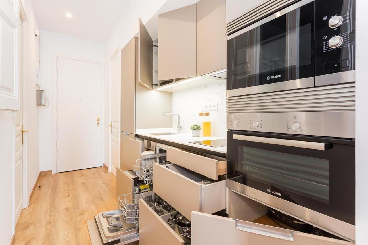 Cozy Apartment Close To Passeig De Gracia 바르셀로나 외부 사진