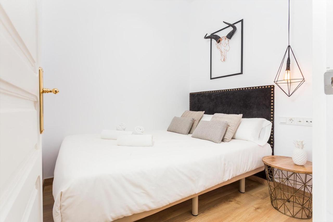 Cozy Apartment Close To Passeig De Gracia 바르셀로나 외부 사진