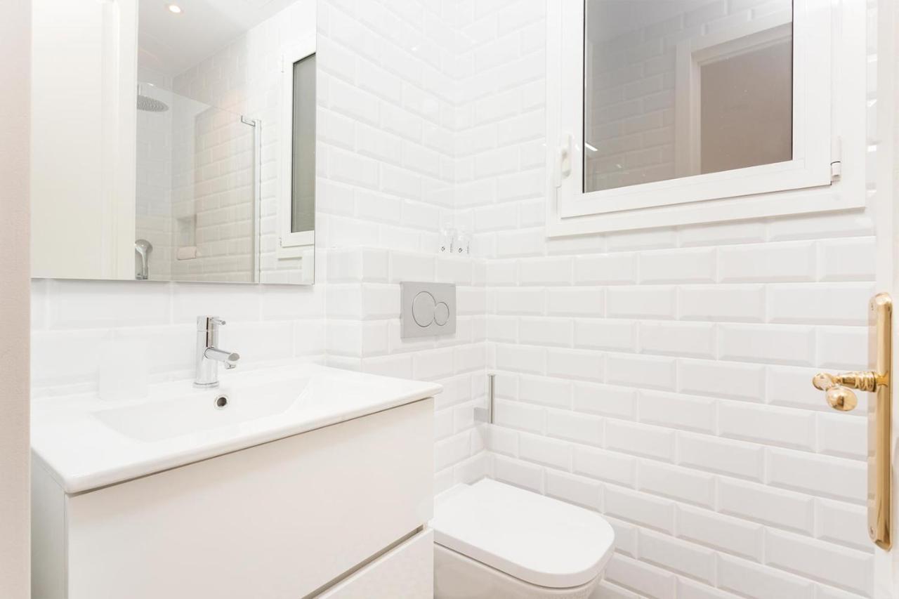 Cozy Apartment Close To Passeig De Gracia 바르셀로나 외부 사진